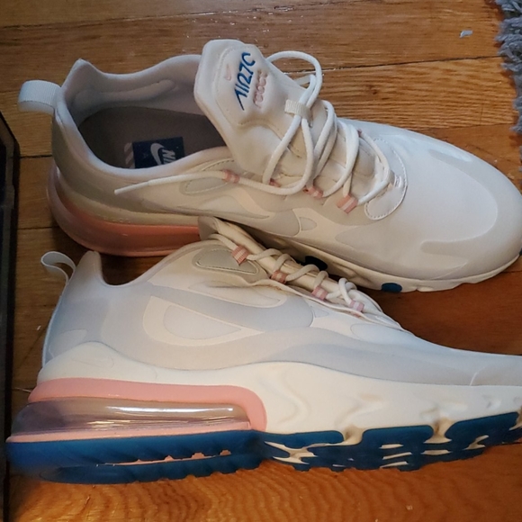 Nike Air270 react - Picture 1 of 3